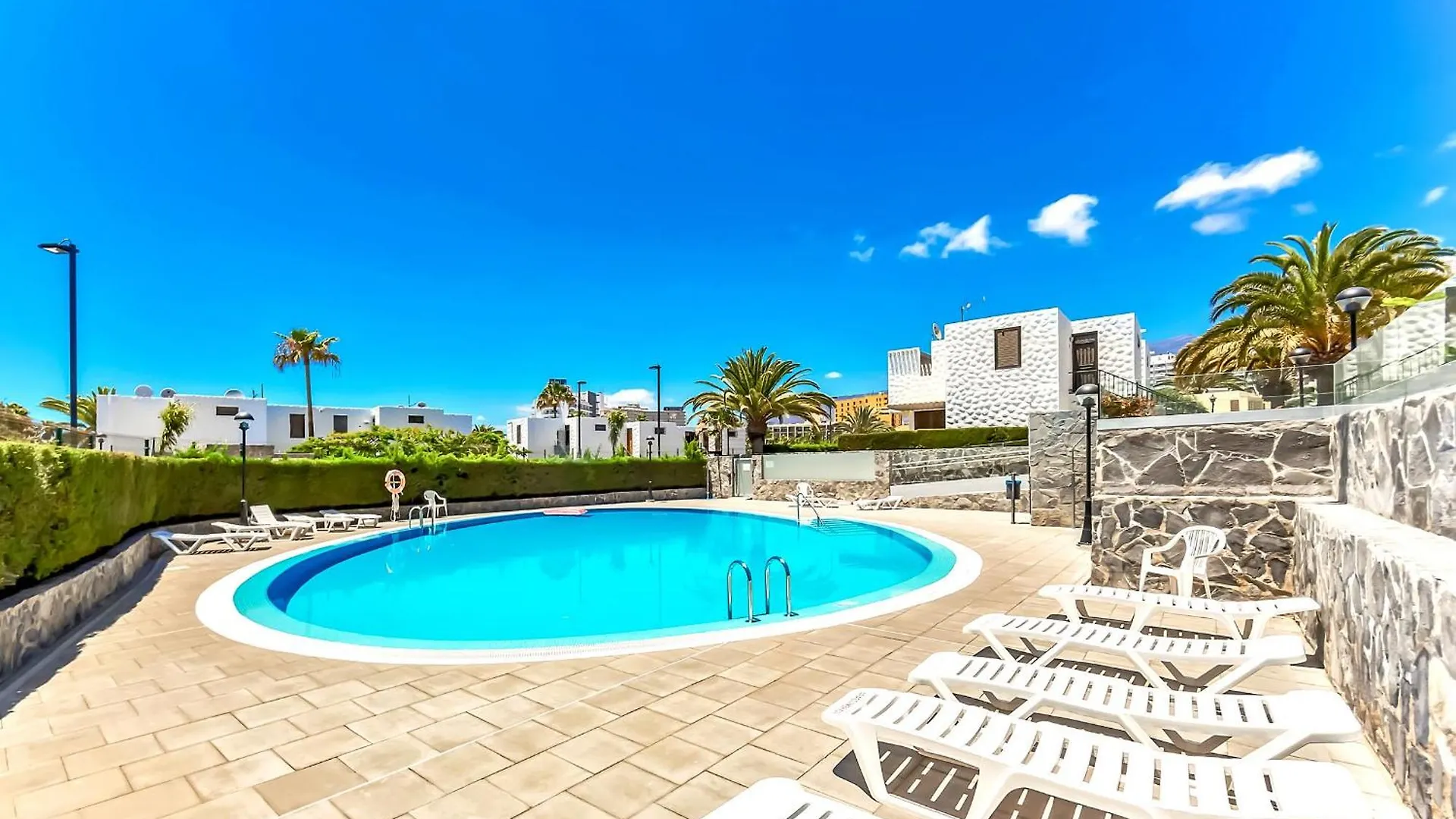 Two Bedroom Apartment, Near Playa De Las Americas, Free Wifi, Pool 아파트
